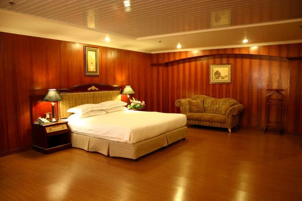 Grand Regal Hotel Μπακολόντ Δωμάτιο φωτογραφία