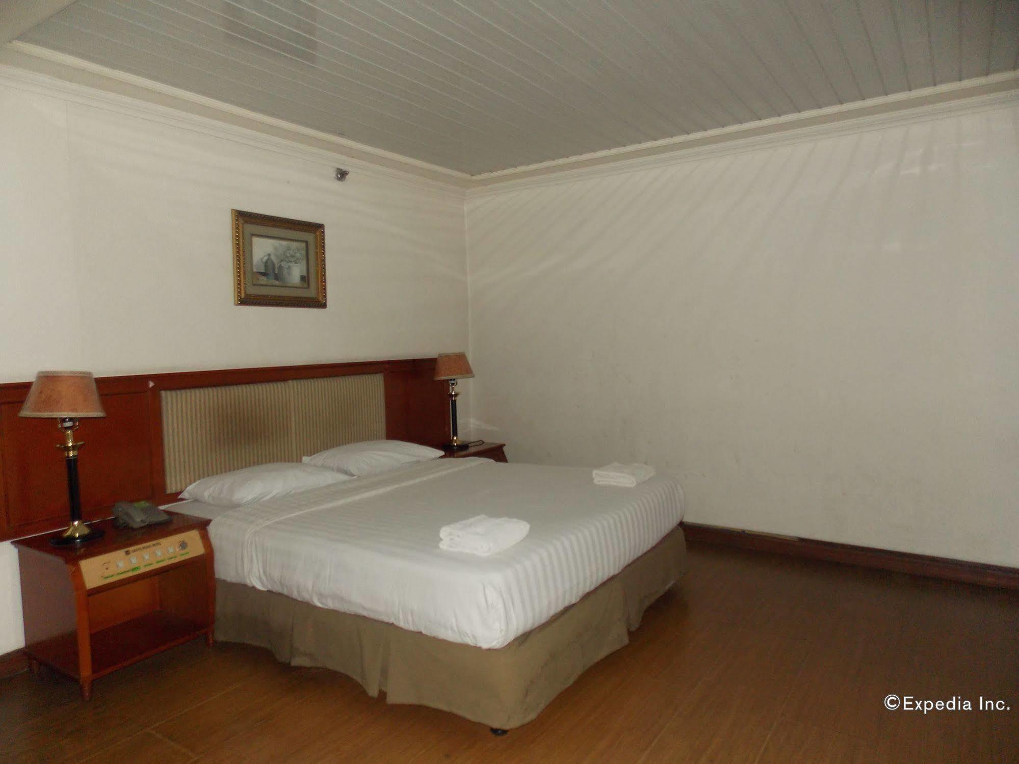 Grand Regal Hotel Μπακολόντ Εξωτερικό φωτογραφία